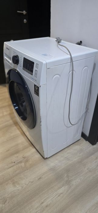 Продам стиральную машинку