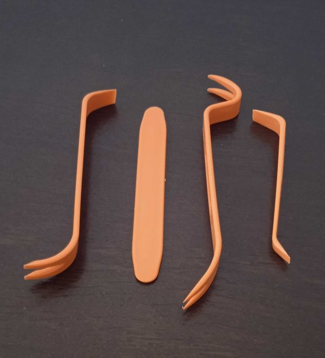 Инструменти за безопасен монтаж/демонтаж на автомобили