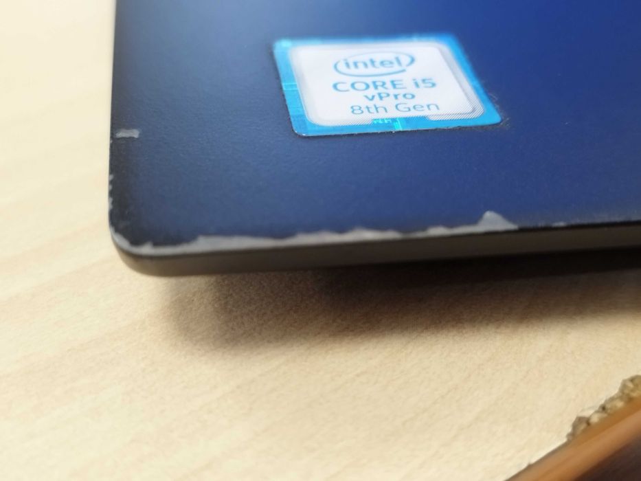 Lenovo T490s Лаптоп