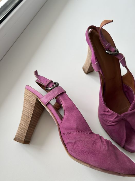 Босоножки кожаные шикарные 40 размера