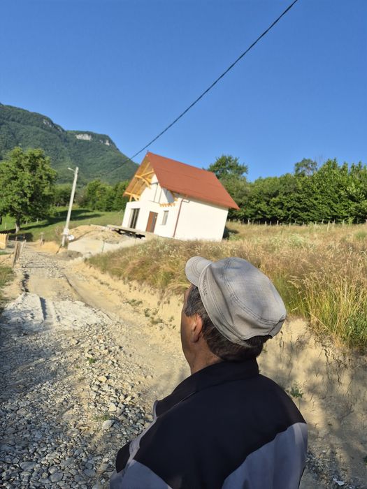 Vand teren intravilan Bran ,Tohănița  ,1986 mp