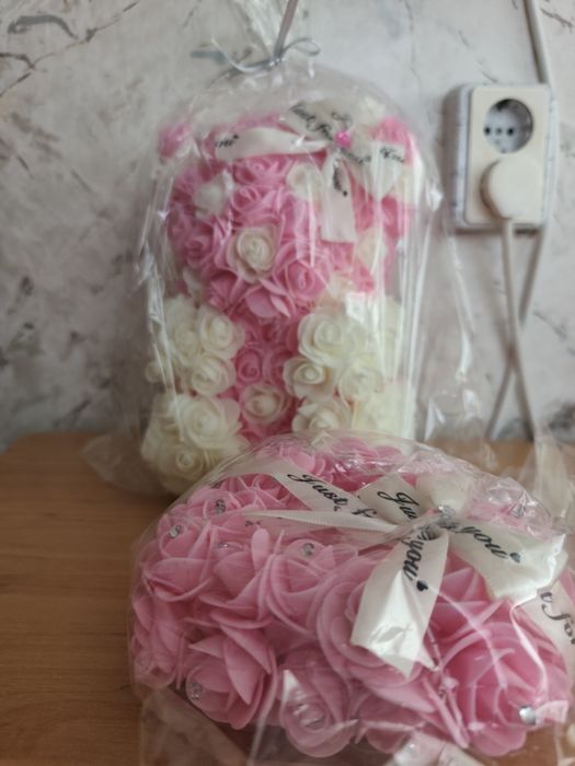 Мече от рози  Перфектен подарък + сърца