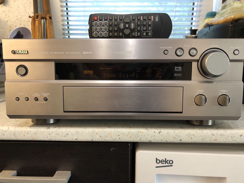 Yamaha RX-V800 resiver