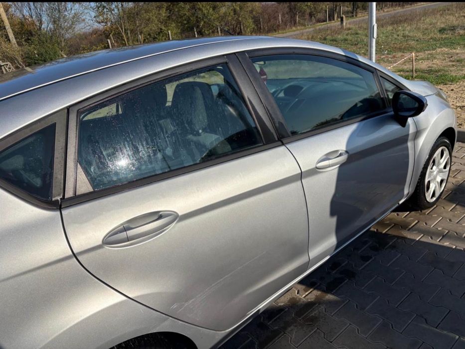 FORD Fiesta 2010 — imagine 4