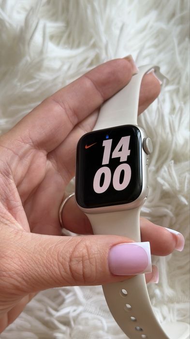 Apple watch se 40 мм 80% акб