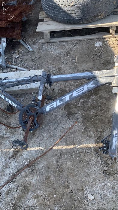 Рама от велосипеда бу продам дешево