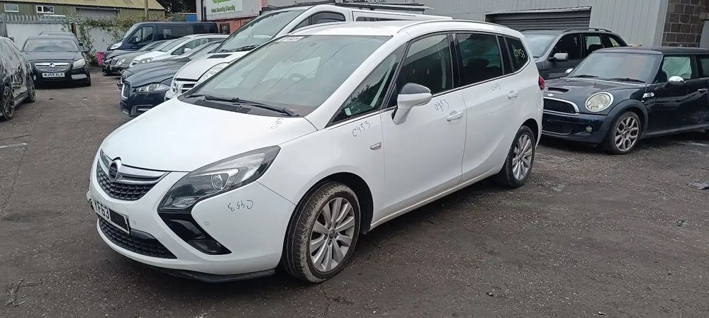 Dezmembrari / Dezmembrez Opel (Vauxhall) Zafira C A20DT cutie viteze manuală 5 trepte - myj cod culoare GAZ (40R)