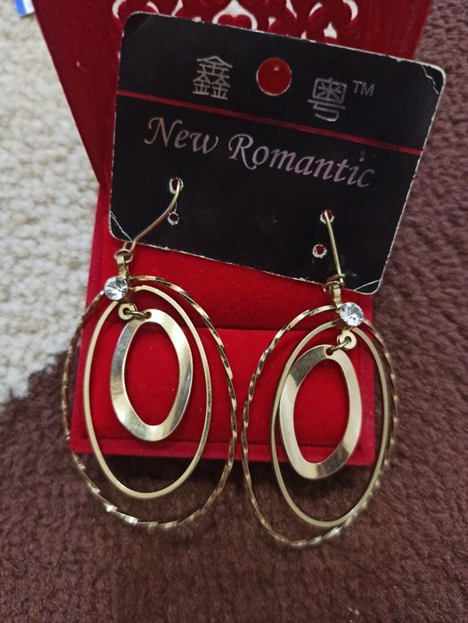 Продам бижутерию