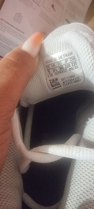 Adidas originale  unisex