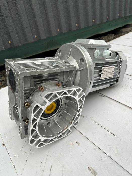 Червячный редуктор Мотор
