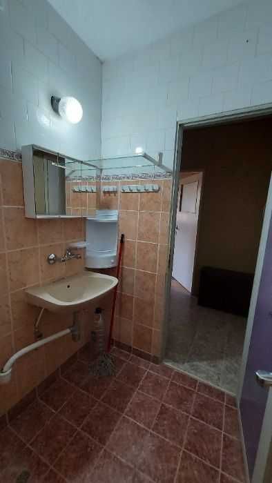 Дава се под наем Едностаен апартамент в Бургас, Изгрев - 42 кв.м за 125 € - Снимка #2