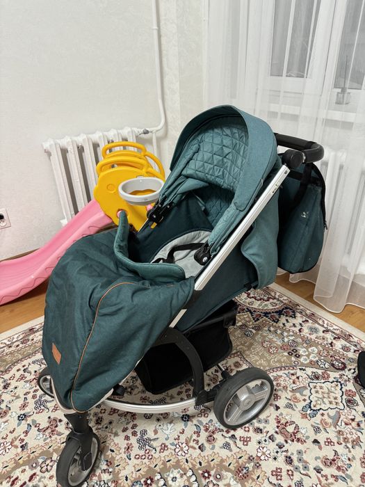 Продам детскую коляску универсальная 3в1