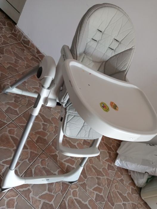 Vând scaun de masa peg Perego pentru copii