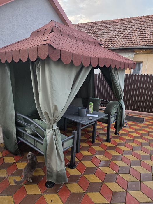 Foisor gradina cu masa si scaune!