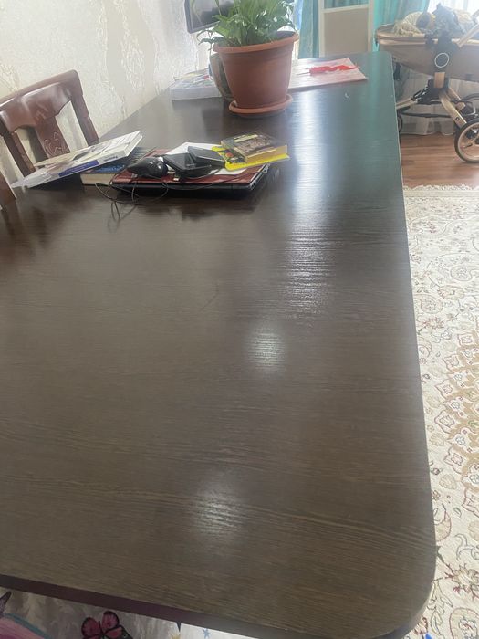 Стол для столовой