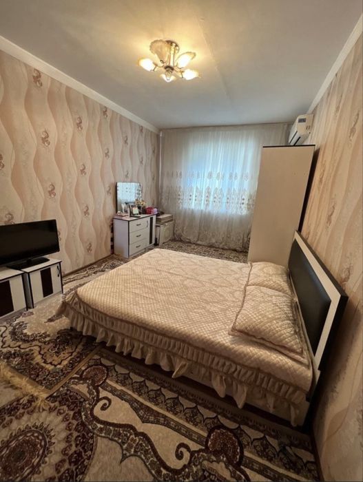 БЕРУНИ метро. Банковский