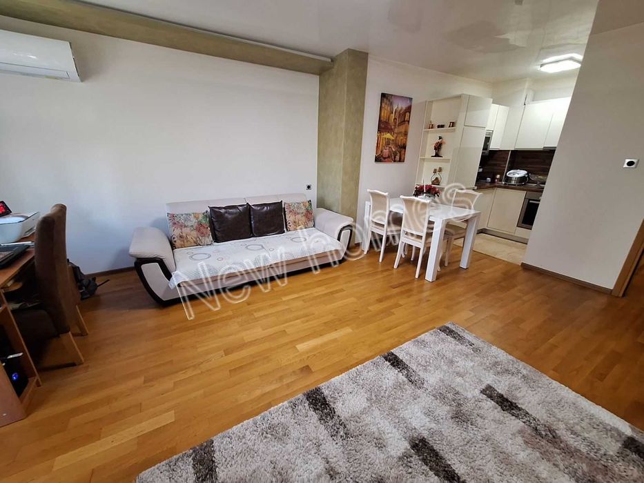 Продава се Двустаен апартамент в Пловдив, Каменица 1 - 73 кв.м за 1781 €/кв.м - Снимка #2