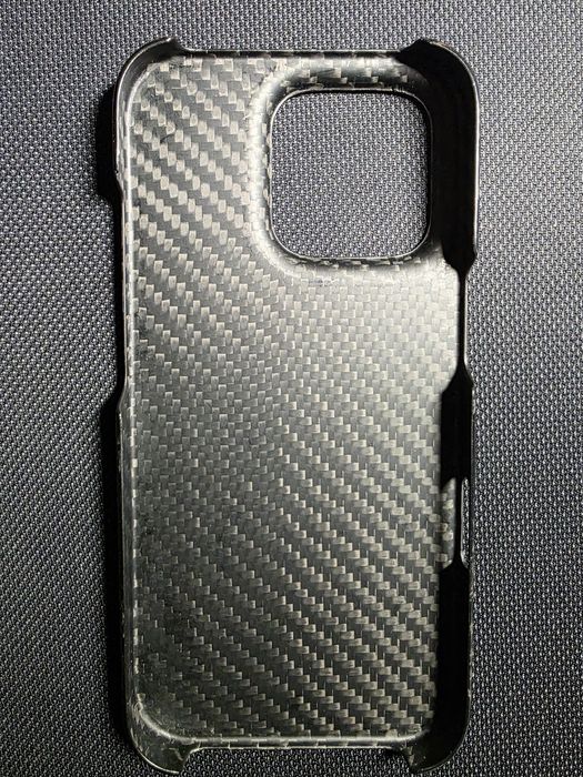 iPhone 16Pro Karbon Chexol