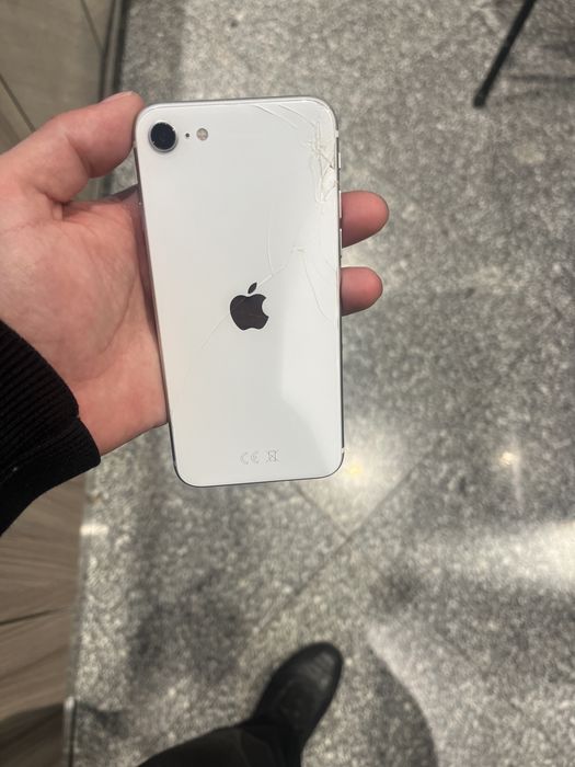 Айфон se жаксы жагдайда