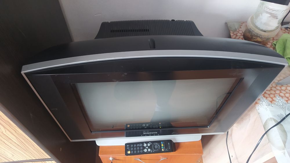 Продам телевизор