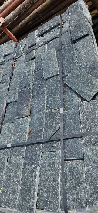 Piatră naturală diversă