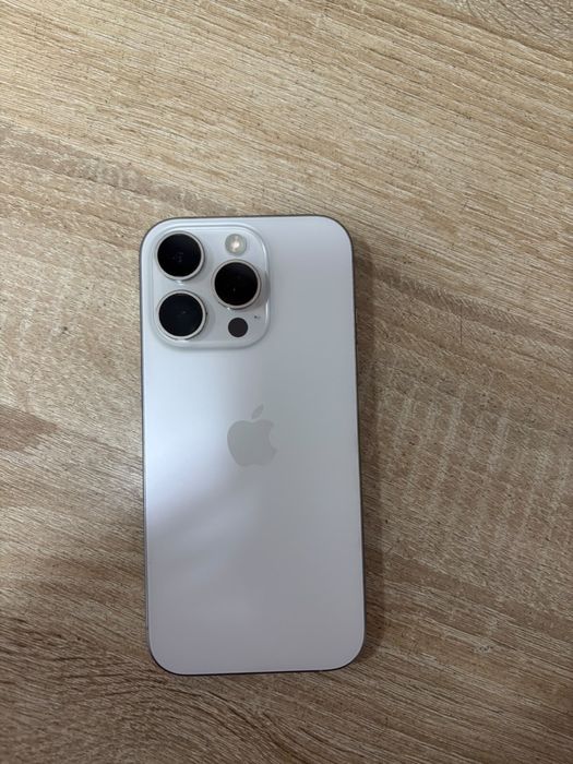 Продаю IPhone 16 Pro