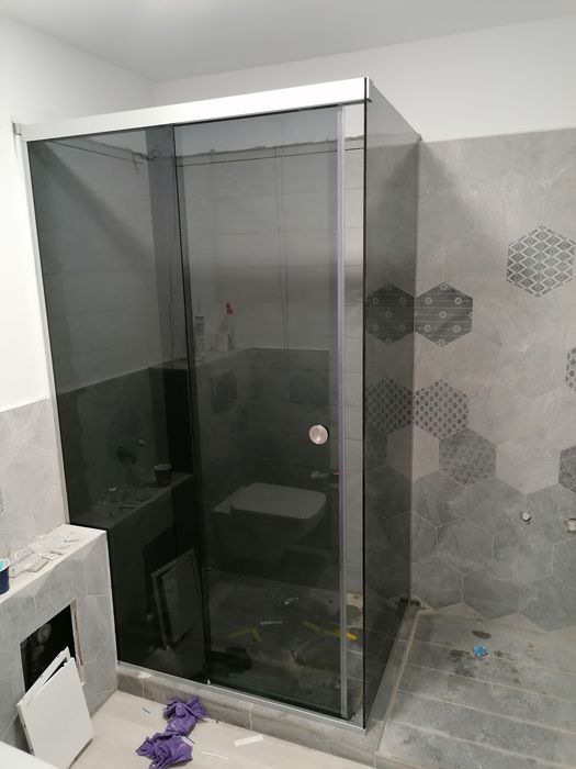 Cabine de dus din sticla