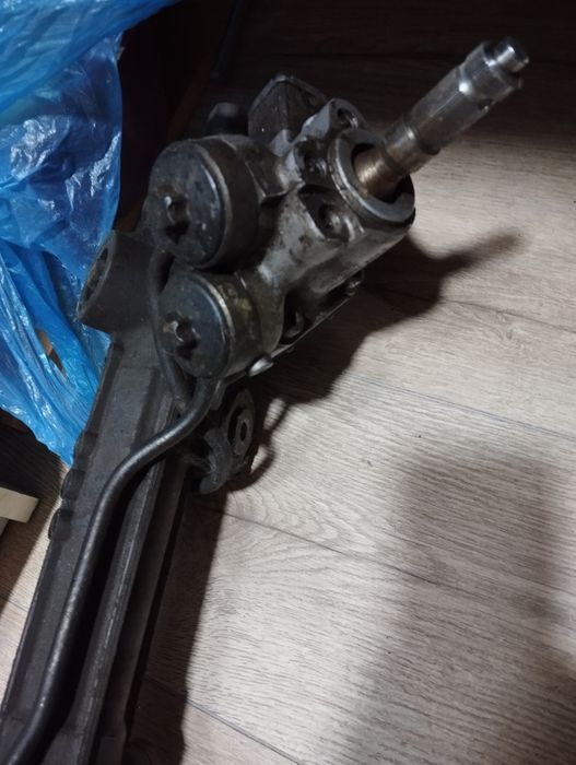 Рулевая рейка от Мерседес 210 Е с датчиком