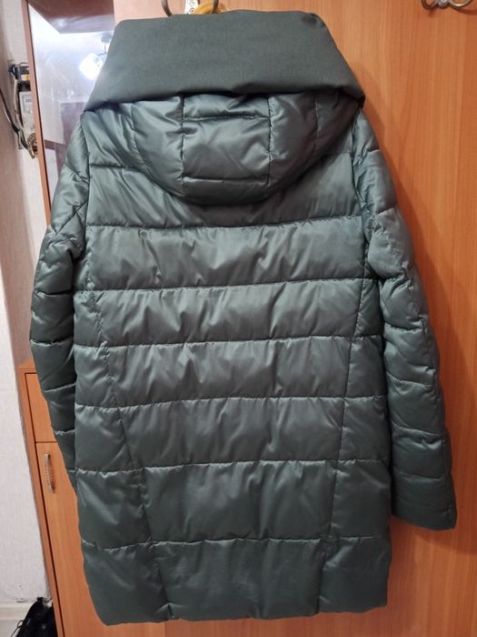 Продам женский пуховик.