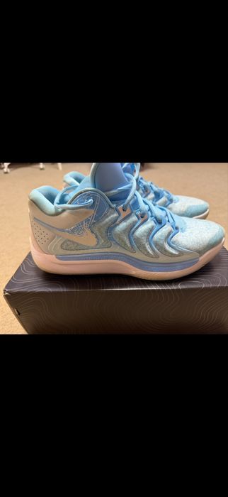 Nike kd17 “Christmas”