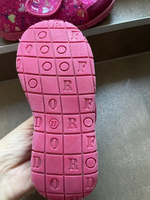 Детски пантофи за момиче