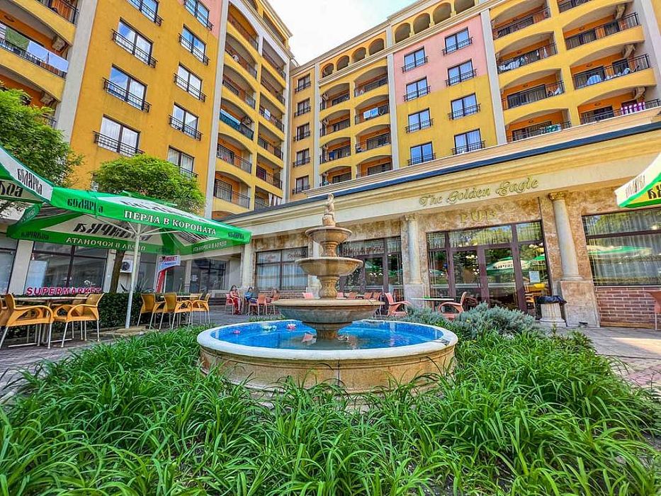 Двустаен апартамент в курортен комплекс Златни пясъци