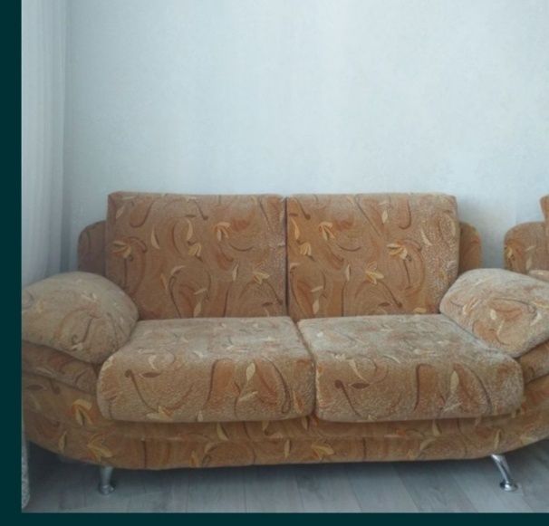 Продам два дивана 3-2