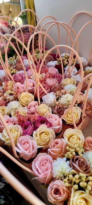 Aranjamente flori artificiale