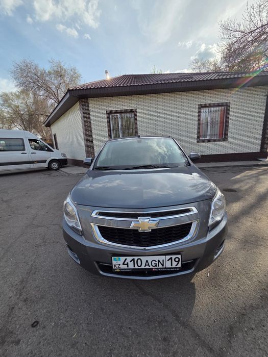 Продам машину срочно