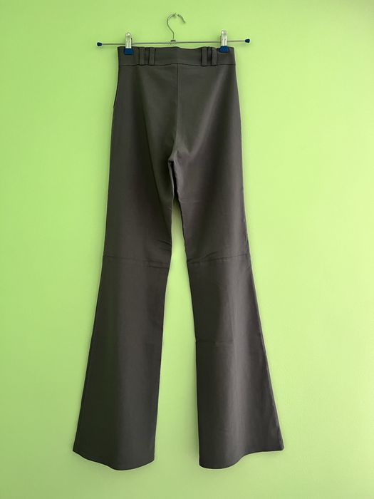 Pantaloni eleganti evazati