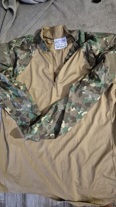 Uniforma militara,bocanci,scurta,curea,ciorapi,vesta tactica,fes...etc