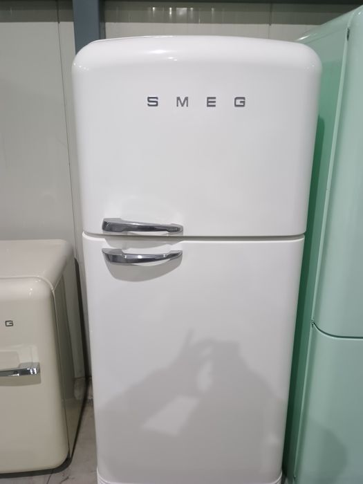 Хладилници SMEG.