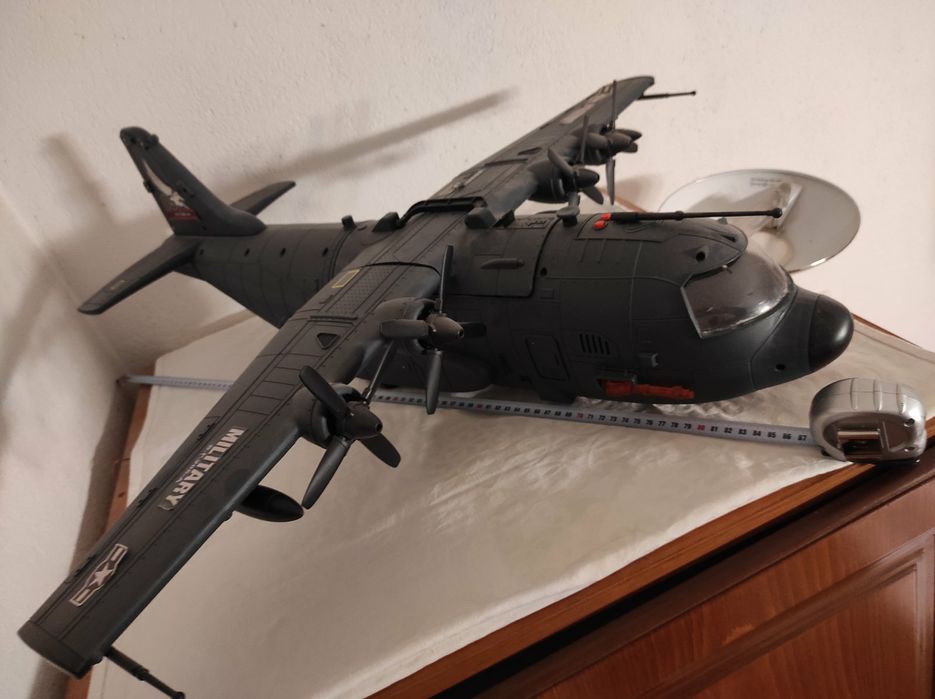 Продавам Обемен макет