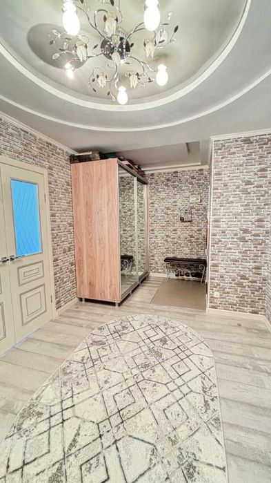 Продается 3 ком квартира район Женис