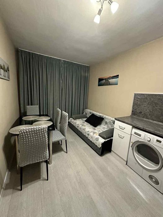 Двустаен апартамент за продажба в ж.к. Банишора, 2105384