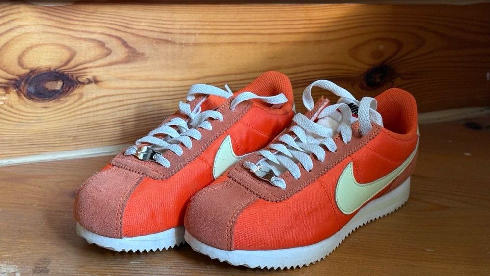 Nike Cortez. Като нови