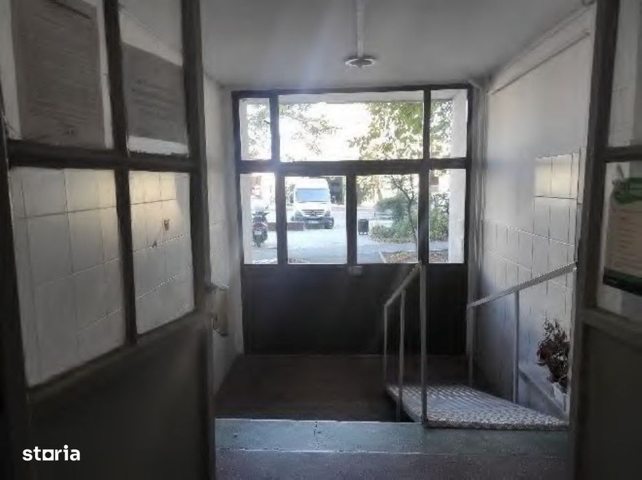 COTA 3/8 din apartament 3 camere bdul Uverturii
