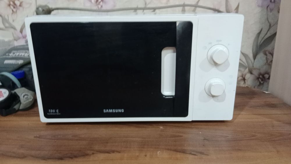 микроволновка продам