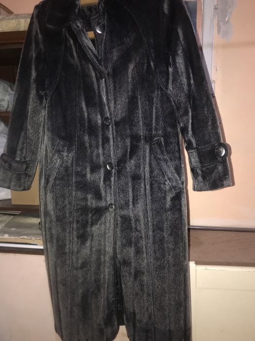 Продам пальту демисезонную