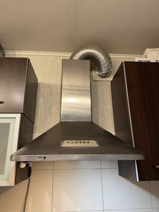 Продам вытяжку Фагор