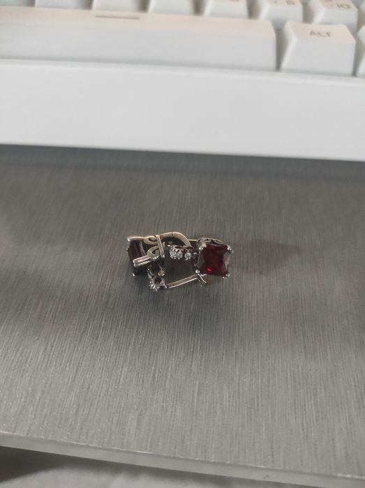 Kumush sirga qizlar uchun