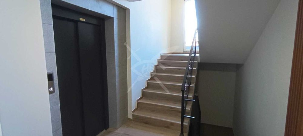 Продава се Двустаен апартамент в Пловдив, Остромила - 80 кв.м за 1238 €/кв.м - Снимка #3