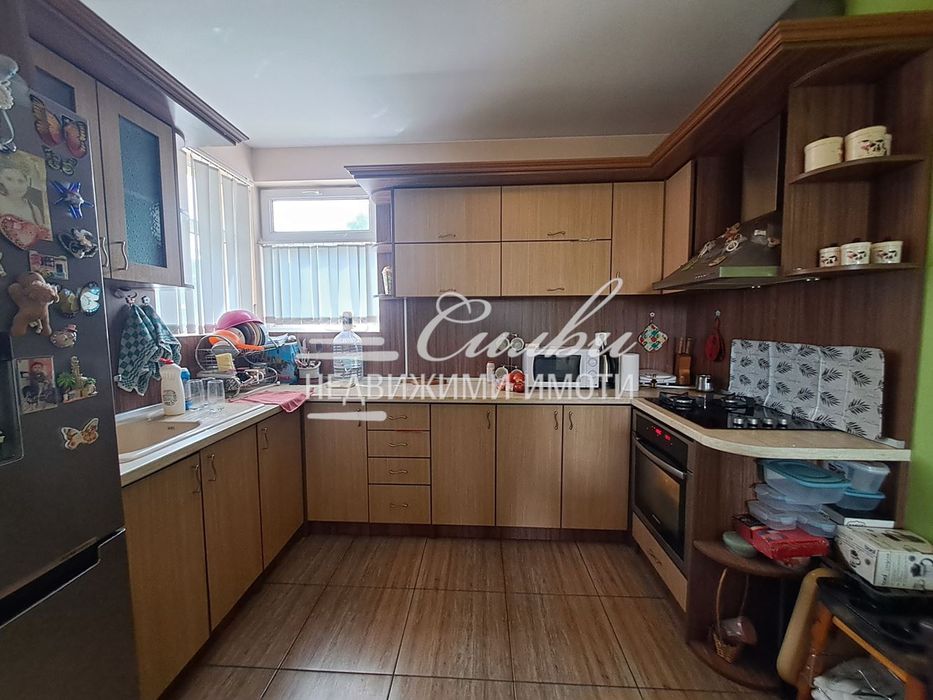 Продава се Къща в Шумен, Гривица - 150 кв.м за 1467 €/кв.м - Снимка #4