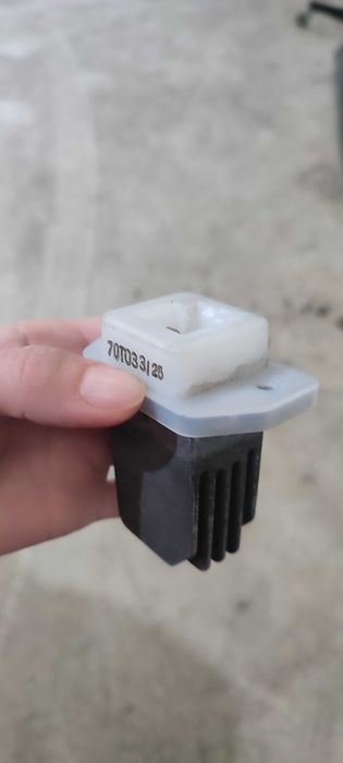 Реостат печки  Nissan juke